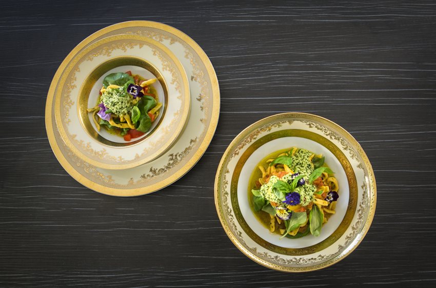 Tagliatelle makaronai su burrata ir bazilikais